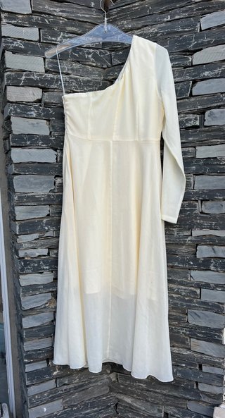Vestido beige de fiesta