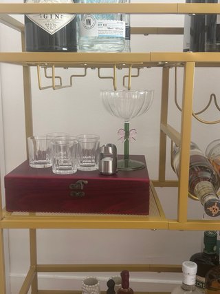 Carrito de Bar Dorado con Cristal