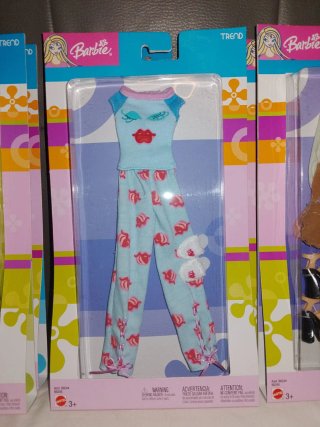 Barbie Fashions Trend. Mattel. Lotto di 15 set