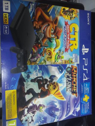 PS4 (PlayStation 4) Slim 1TB + 2 mandos+ 6 juegos