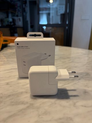 Adaptador Apple USB-C Dual 35W