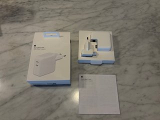 Adaptador Apple USB-C Dual 35W