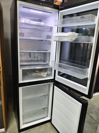 Frigorífico LG Puerta Cristal 545E