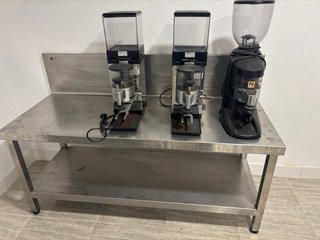 LOTE DE MAQUINARIA Y EQUIPAMIENTO PARA HOSTELERÍA