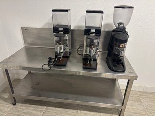 LOTE DE MAQUINARIA Y EQUIPAMIENTO PARA HOSTELERÍA