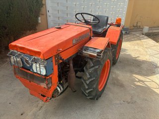 Tractor Antonio Carraro