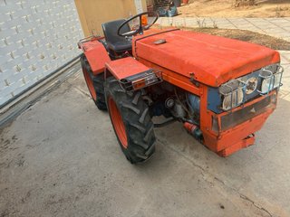 Tractor Antonio Carraro