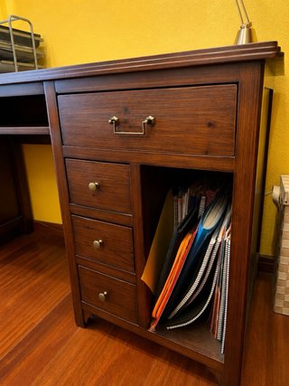 Escritorio madera maciza con silla
