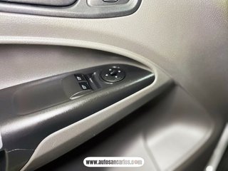 Ford Transit Connect 3 plazas POCOS KILOMETROS!