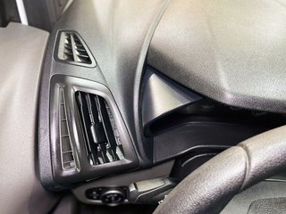 Ford Transit Connect 3 plazas POCOS KILOMETROS!