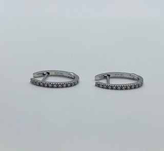 PENDIENTES CON DIAMANTES ORO BLANCO 18K. Peso 3.28