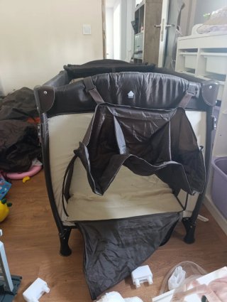 Cuna de viaje BabyGo con cambiador.