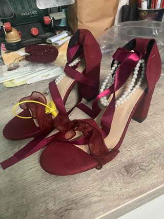 Zapatos de tacón burdeos talla 37