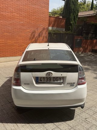 Toyota Prius 2005 hibrido 270.000 funciona bien