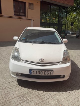 Toyota Prius 2005 hibrido 270.000 funciona bien