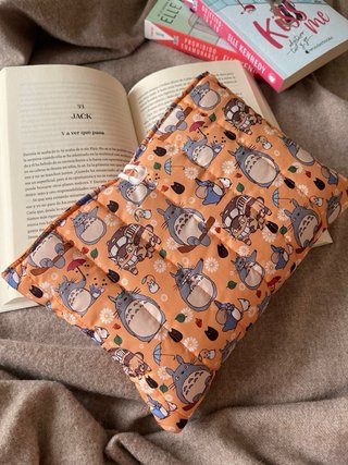 Funda Literaria Totoro