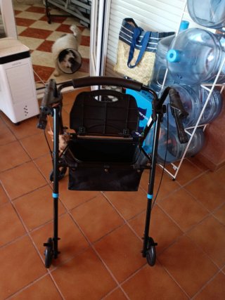 Andador para personas mayores plegable
