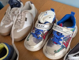 Lote 9 pares zapatillas niño Talla 26-27