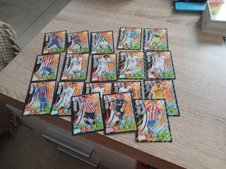 Lote 18 cromos Supercracks Adrenalyn 16-17
