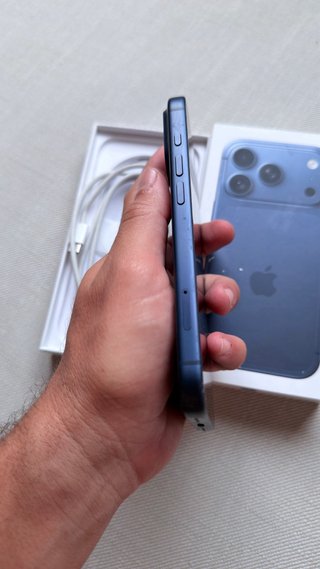 iPhone 17 Pro 256GB Azul Casi Nuevo