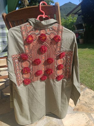 Sobrecamisa Zara bordada M