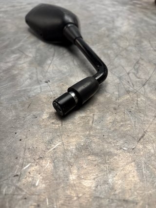 Espejo derecho Honda cb  Hornet 750 2023