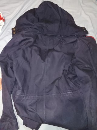 Parka Oscar de la Renta Negra y Roja