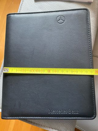 Cartera porta-documentos Mercedes-Benz Negra piel.