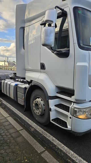 Renault  Premium 2008