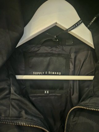 Cazadora Supply & Demand Negra Talla XS