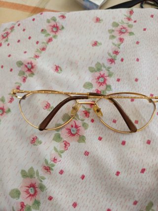 Gafas Christian Dior doradas y marrones