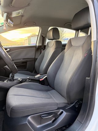 SEAT Leon 1.6 Tdi con Garantia y TALLER