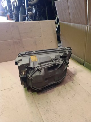 Faro Izquierdo Mercedes E300 Bosch