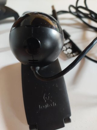 Webcam Logitech e Trust Nera