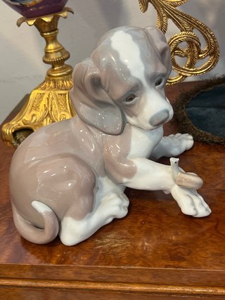 Figura Lladró Perro con Caracol