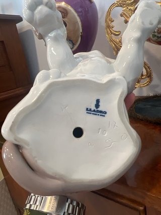 Figura Lladró Perro con Caracol