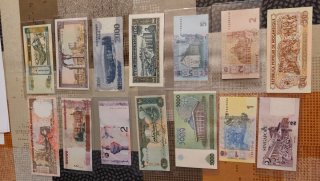 12 Banconote Cinesi e 14 Banconote del Mondo