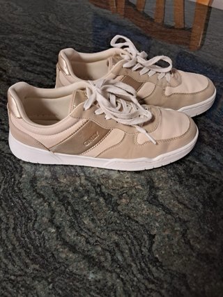 Deportivas ONLY beige y doradas mujer