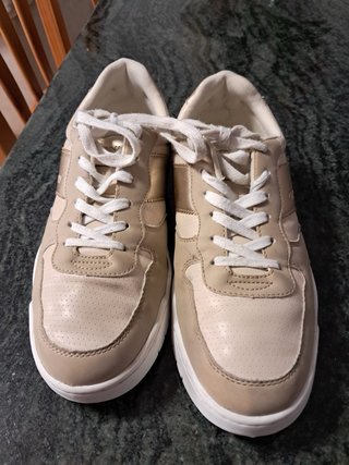Deportivas ONLY beige y doradas mujer