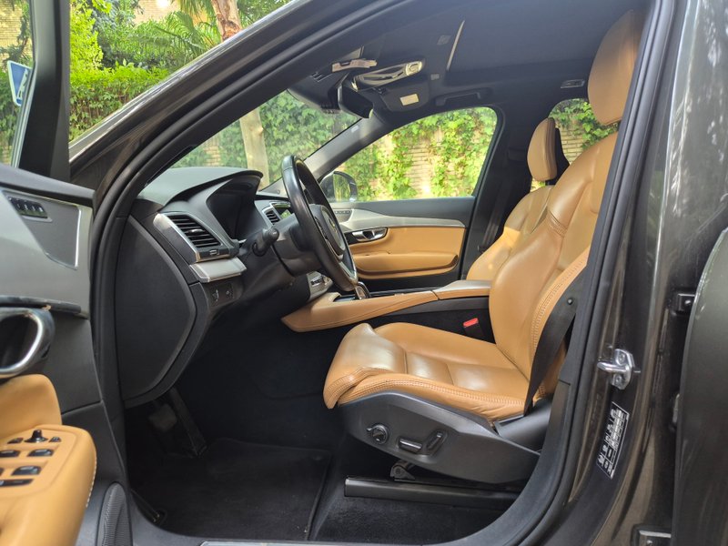 Volvo XC90 2020, foto 8