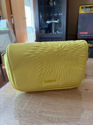 Bolso Desigual Amarillo de mano y hombro