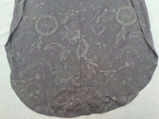 Camiseta T M. Medidas en descripción