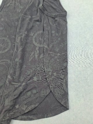 Camiseta T M. Medidas en descripción