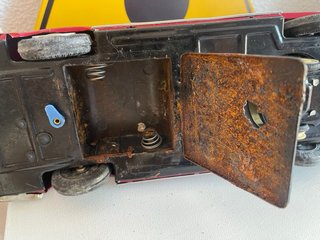 Coche hojalata años 60
