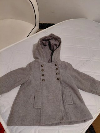 Chaqueta niña gris con botones