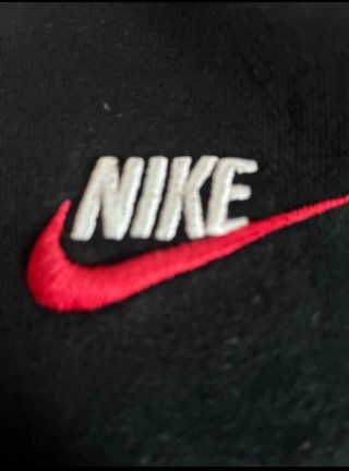 Sudadera Nike Negra Logo Pequeño