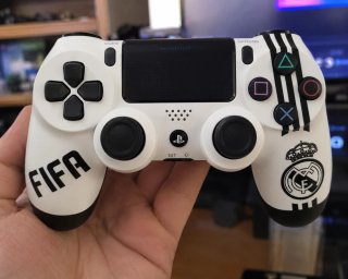 Mando PS4 Dualshock 4 FIFA Real Madrid