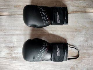 Saco de boxeo + Guantes de boxeo Decathlon TRNG