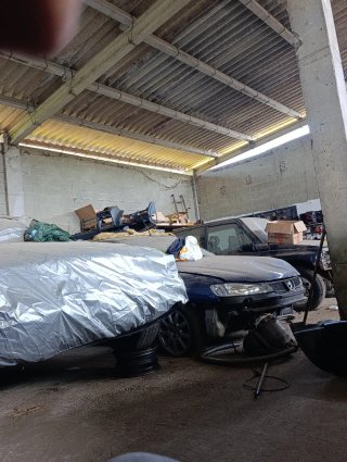 2 BMW, 1 Santana y un 127.