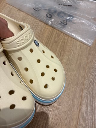 Crocs Bayaband Clog Talla 41-42 Beige/Azul